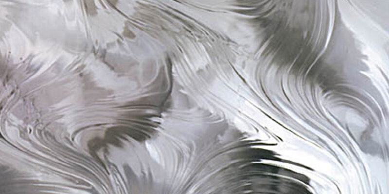 7 Benefits of Choosing Hollander Glass for Your Stained Glass Projects